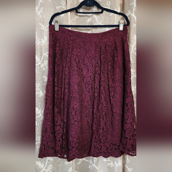 Eva Mendez Lace Skirt - Picture 1 of 2